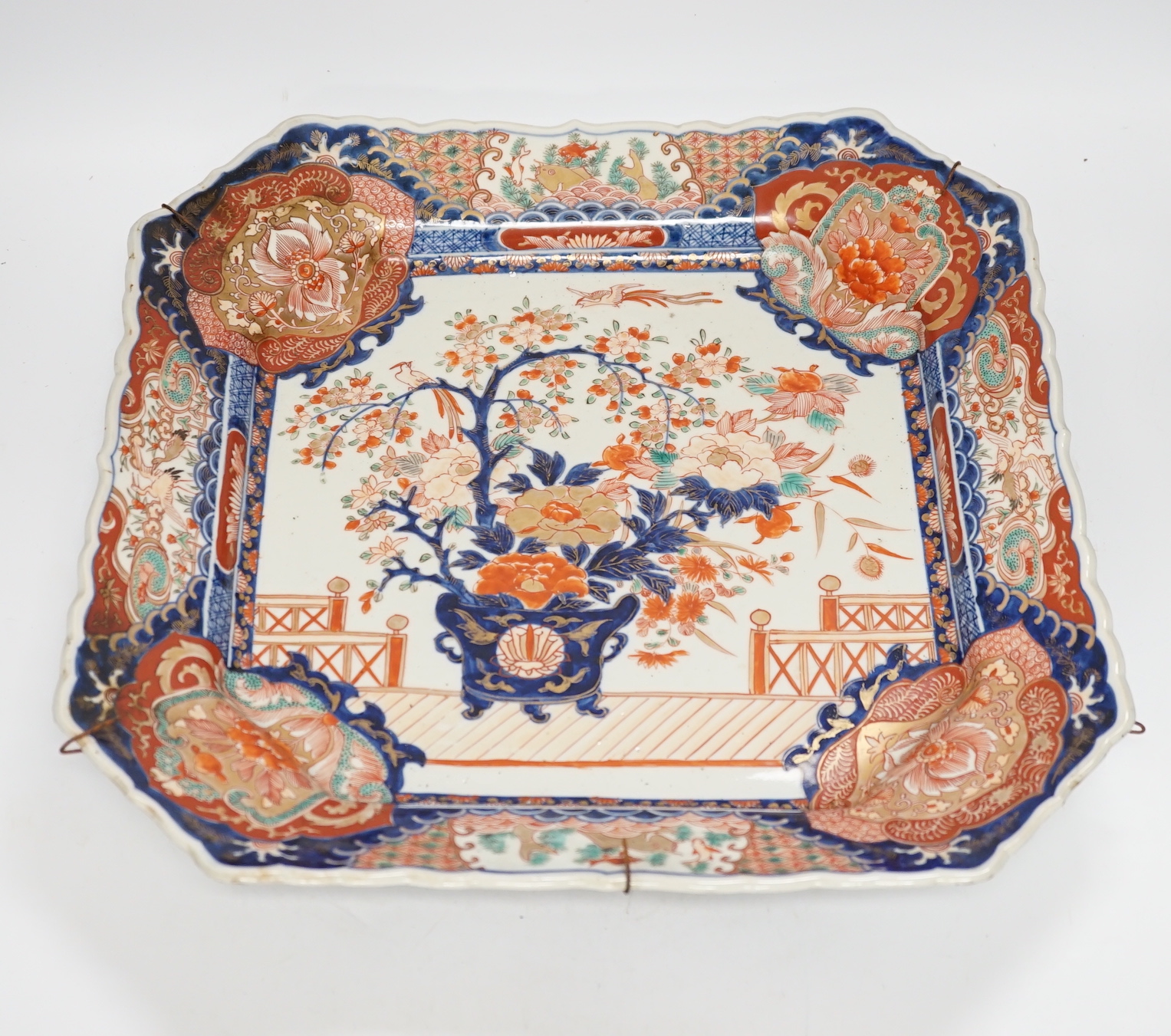 A large square Japanese Imari dish, 40 x 40cm